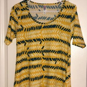 Lularoe women’s shirt